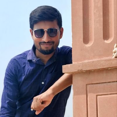 hailing from lakhisarai, bihar
left IT for civil services 😏
poetry lover