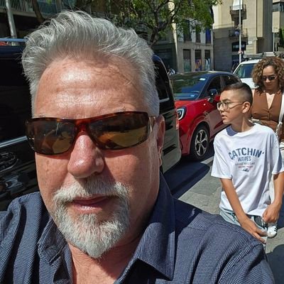 Investor, Positive, Creator, PRO 12 Rules for Life, husband, father, pro capitalism, expertise - building mega scale Ai data center compounds really fast