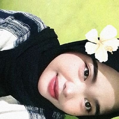 shenadiatmi's profile picture. 