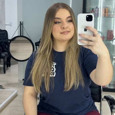 izabellaperdona's profile picture. ✨🌊🫧🪬❤️‍🔥🔞
