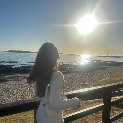 marylaybourn2's profile picture. I don’t follow trends. I build spaces where people feel seen.
Beauty, blockchain & a little black dress.
Elegance is my rebellion.