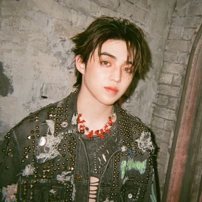 '02𝒛 | 𝒔𝒉𝒆 𝒐𝒓 𝒉𝒆𝒓 | 𝒄𝒐𝒍𝒍𝒆𝒄𝒕𝒔 𝒔𝒖𝒏𝒔𝒖𝒏𝒌𝒊; 𝑺𝒄𝒐𝒖𝒑𝒔 | #shiiminez
fan account! en- 🦊🐧🐣; svt 🍒🐶🐈⬛🐻❄️👼🏻🦌