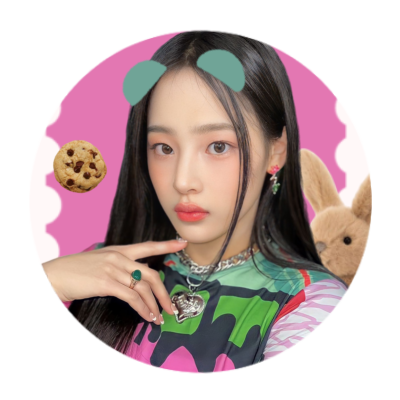 vnlovesc's profile picture. ౨ৎ ꒰ 𝑪𝒐𝒒𝒖𝒆𝒕𝒕𝒆 ── 𝟏𝟏𝟏 ꒱ pink is a color that depicts femininity and coquette ꕀ ˖ ࣪⊹  it is usually c͟o͟m͟p͟l͟e͟m͟e͟n͟t͟e͟d͟ by a ribbon  യ₊ ⊹ . ݁˖