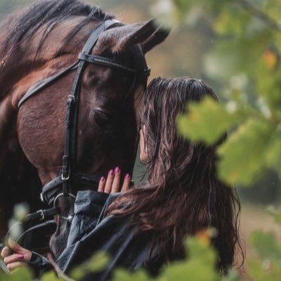 Bdorah911's profile picture. اطمئن.. الفرج إذا أراده الله؛ أتاك وأنت في أعماق كربتك، في أعظم لحظات ضعفك وأشد حالات كسرك، مع انقطاع أسبابك وقلّة حيلتك،