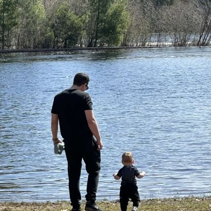 DequavisIsms's profile picture. 