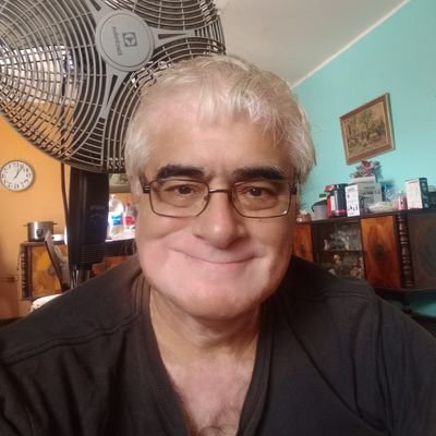 LGuadalupeT's profile picture. Abogado, Bloggero, Melómano. Creador del blog y el programa Royal Trilogy. Amo la música de QUEEN, Moody Blues y ABBA. Hincha del fútbol, de la U y River Plate.