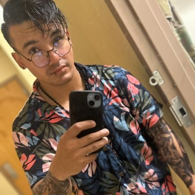 mexmedic619's profile picture. Dumb emo who loves music and VTubers. I also play the bass (ex-army). I plan on starting a podcast. Check out my shitty art big phase connect/kirsche fan