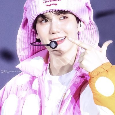 ClaudiaPor66359's profile picture. For ever