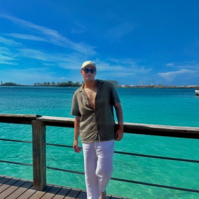 ICA 🇵🇹 🇬🇧 •he/his• Portugoose in London• Singer at MSC Meraviglia