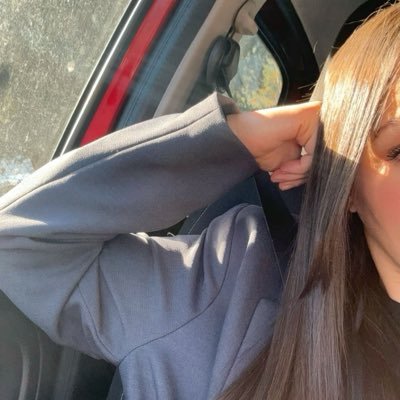 shy_reenn's profile picture. 