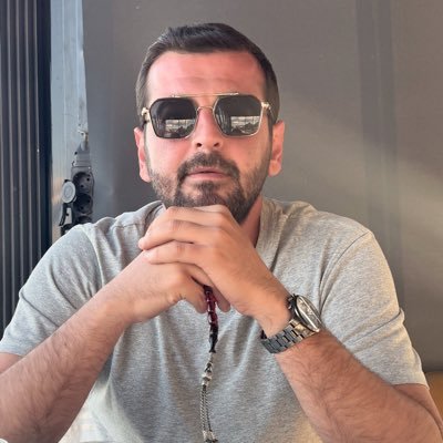 aozanakyuz1923's profile picture. 