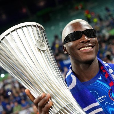 _cfcmoises's profile picture. Caicenzo enjoyer