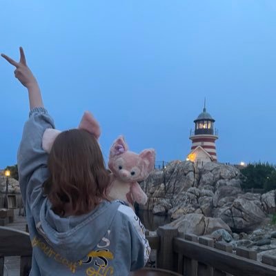 34z_wk8's profile picture. 隣同士で笑うのも振りまわされるのも キミ以外はありえないキミがいい