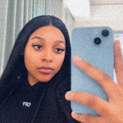 mandy_yolanda's profile picture. Philippians 4:13♥️