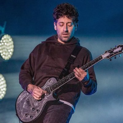 shareourfate's profile picture. i didn't recognize pw at a 2ourdust concert backstage • @MUSICORTHMlSERY 🌙💘