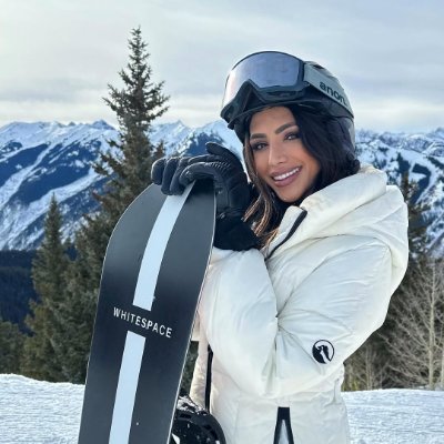 Chasing powder snow and peaks. ❄️⛷
Skiing enthusiast, mountain soul.
Skiing fast, life slow.
⛔ Pornographic images