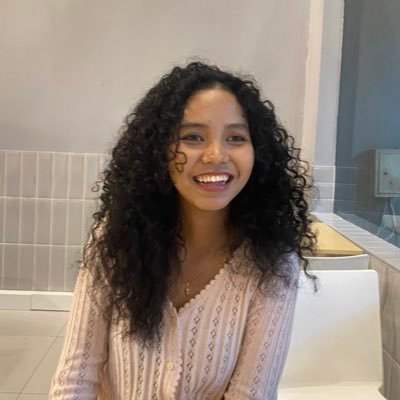 lenaquiverten's profile picture. 