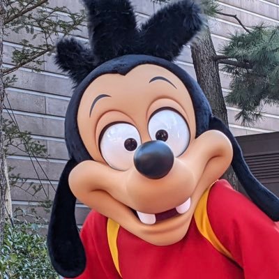 イクラウン兼ヴィスト(みいめいつ) TDRが大好きな人 Dヲタ?兼鉄道ヲタ 中身は本当うるさい人なんでDMとかうるさいですw 趣味でやるテニスはマジ激しいガキ ロードスター欲しいです〜!