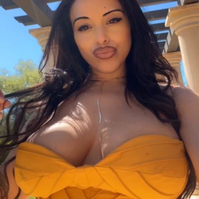 @infinitygroupLA▫️@theplantplate 🌱 ▫️singer-songwriter▫️USC 👩🎓 alum ▫️Daughter of God 👑 ▫️wisdom & Immortality ▫️ethio🇪🇹 & 🇮🇹 , LA girl 🤸💗
