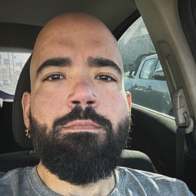 jorgepistola's profile picture. Serving face since 1985.