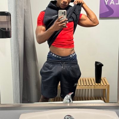 OtakuHotBoy19's profile picture. Money talk bullshit walk. Content and customs.  Snap : Morpheus819