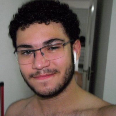 Iarlo_'s profile picture. ⁠⁠Os únicos milagres com algum valor são os que você mesmo é capaz de realizar.