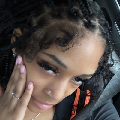 kimmorieeee's profile picture. 