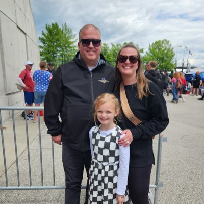 Ellie’s dad. Husband to @ericapenix. Vice President, Event and Track Operations @IMS. Indiana Hoosiers.