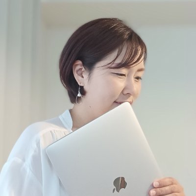 お客様の ”魅力を伝えるデザイン” します✨高リピート🙌得意→ポップ/綺麗め/洗練✨制作範囲→バナー/HP/LP/チラシ/名刺etc...開業や出店に必要なもの丸っと制作可能✨DM・メール📩→otsuka.nnn@gmail.comまで✨男の子2人のママ🥳🥳パン🥐🍞温泉♨️が大好き