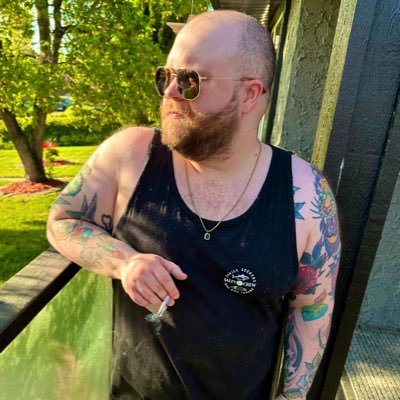 Hi! Twitch Partner. Alt-Musician and streamer-jabroni. All music is DMCA Free for creators to use! (Hutlet on Spotify) NEW ALBUM Grand Line out now below!🥂