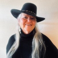 Cynthia Woolf (@cynthiawoolf) 's Twitter Profile Photo