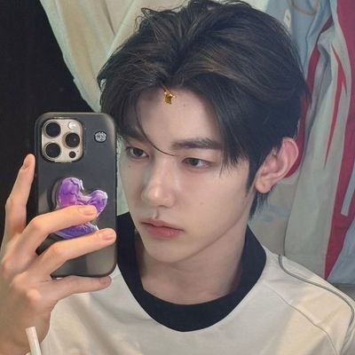 ies___21's profile picture. stan/reading acc | #ZB1 | #SVT | #IZNA | #AHOF | haobin | haneulz
