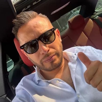 jarodriguezri12's profile picture. Abogado.  El pandita red ❤️