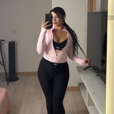 19 | Latina Riches brat🩶| I will ruin u papi🫶🏼|