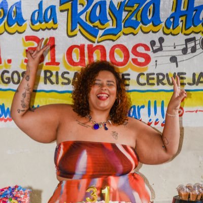 - Publicitária - Marketeira - Mídia Off - Taurina - Sem paciência Insta: @rayzahanna