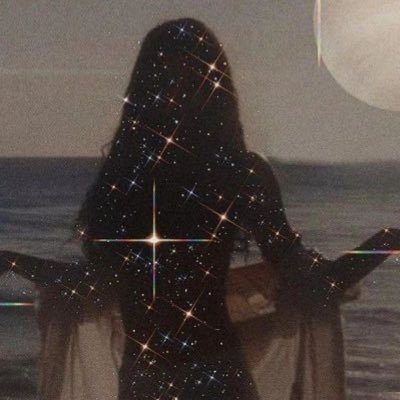 أنا فرصة قلوبٍ ضعت منها لين جاك الدور ،خياراتك معك و إن طعت شوري لا تضيّعني✨