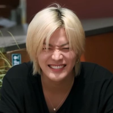 ⠀⠀⠀⠀⠀⠀⠀ ⌗no me gusta el puré de papas, pero me gustan #JISUNG y #YUTA. SOY GÉMINIS Y K ALÉJENSE PISCIS LOS DETESTO.