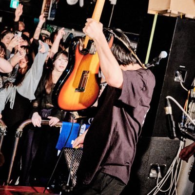 akg062532's profile picture. @bounds_and  ギター