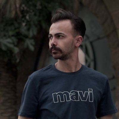 sirrizaa's profile picture. Owner of cafe kilim ☕️ Owner of cafe.hogo 📚