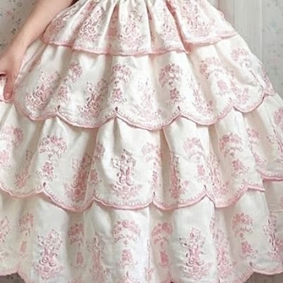 可愛い物垢
ちいかわ
お洋服
レース
フリル
ロリータ服
ピンクハウス
エミリーテンプルキュート
アクシーズファムカワイイ
ジェーンマープル
しまむら
フォロバはゆっくりめ同じ趣味の人か見てからしてます🍓
わたしの好きな柄や着こなしがタイプの人は無言フォローしちゃいます♥
