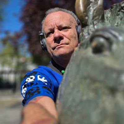 ZurichRalph's profile picture. A good biography should cover all important aspects of a person's life.
62 / 172 / 75
Honest, annoying, democratic, gay... always the attempt!