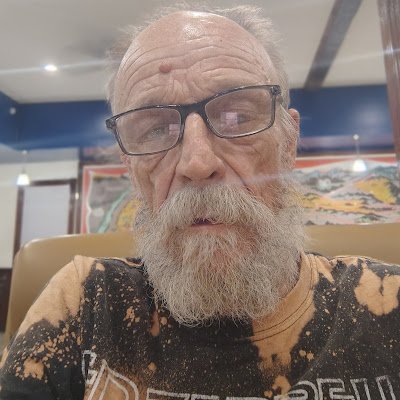 0 I'm just a old drywall professional finisher looking for that special one friend lover and soulmate ultimately God willing it'll be I know you can't search yo