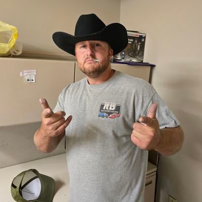 Captain_Skook's profile picture. Penn State Schuylkill Baseball, Golf Enthusiast, Cryto Trader, Auto Detailer