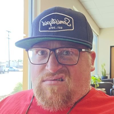 Gamer, Father of 4, Married, audio Booker, Small streamer and content creator.