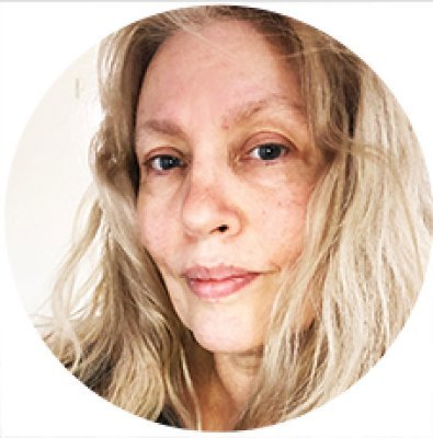 Lisette Starr is a UK-born writer, filmmaker, and stepmum who now lives in the quirky town of Daylesford, Australia. A lifelong wordsmith, she creates fun.