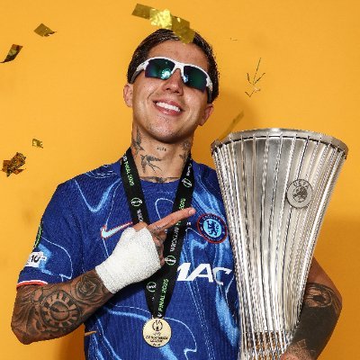 Lib-right. Fanatyk futbolu i inb wszelakich. Chelsea FC. Mam humor na poziomie 12-latka.