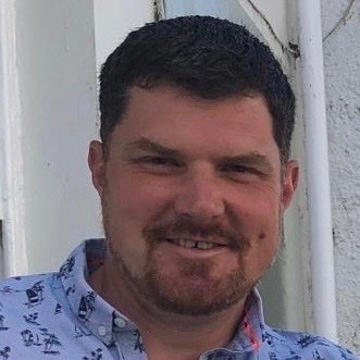 Big football fan. Support Liverpool but grew up in Essex and watched Southend United a lot back in the day so enjoy following them too.