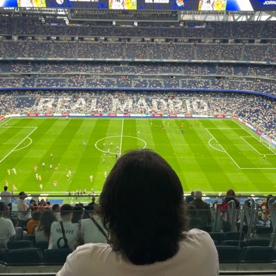 “No sé si lo entendéis, lleváis en vuestras camisetas el escudo del Real Madrid”
Santiago Bernabéu