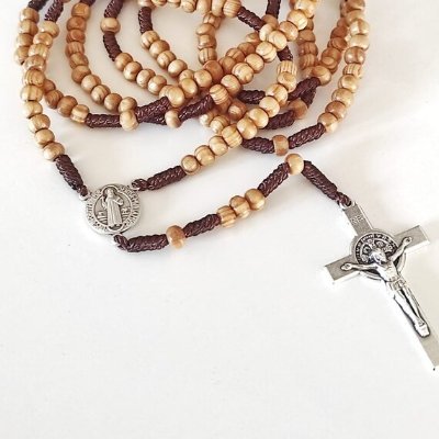 RexRgis2's profile picture. Ma croisade de rosaires est contre la synagogue de satan - rebelle et aveugle -  l'empire chabad lubavitch qui contrôle les masses, la finance, les guerres & +