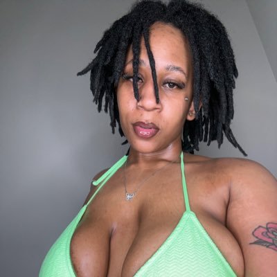 Big Titty Brat🔪🎀 $50 Tribute or NO REPLY! Online Fantasy Girlfriend ✨ NO MEETS/COLLABS!